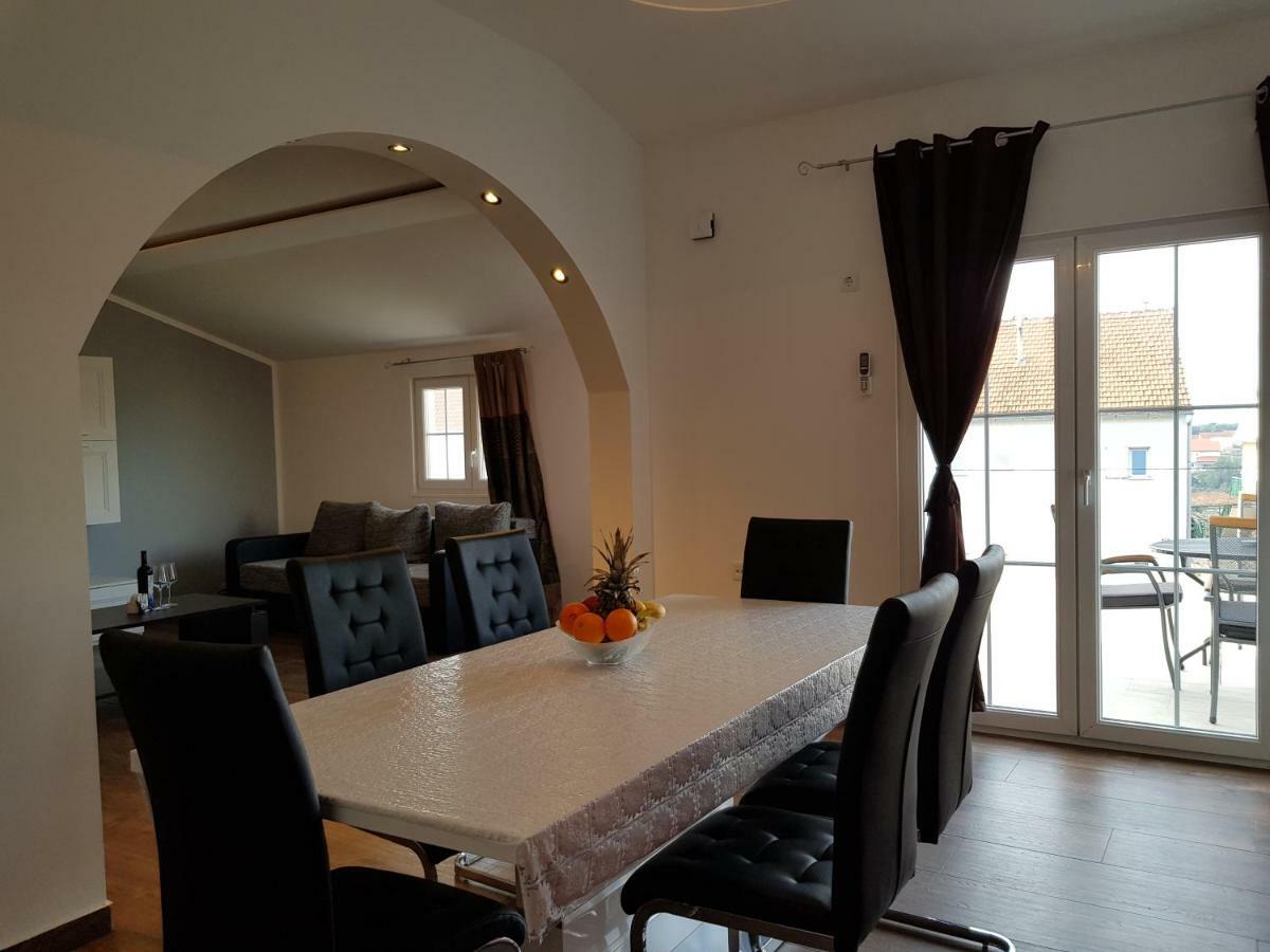 Apartment Jopa シベニク エクステリア 写真