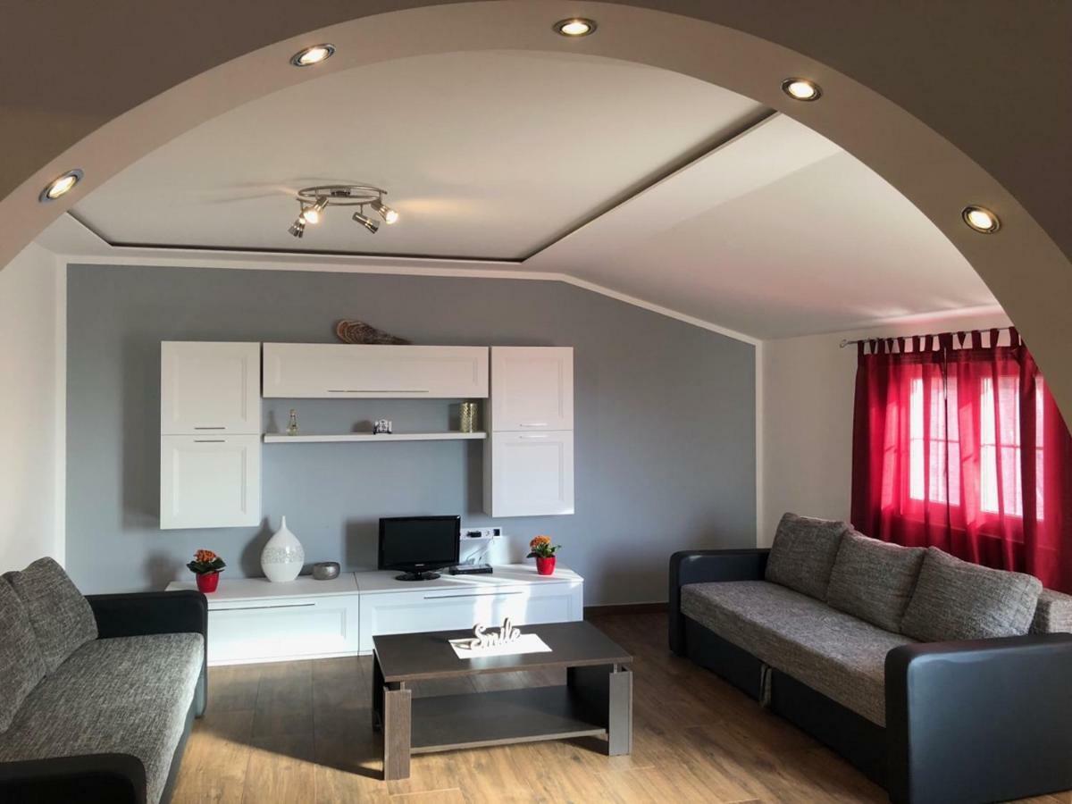 Apartment Jopa シベニク エクステリア 写真