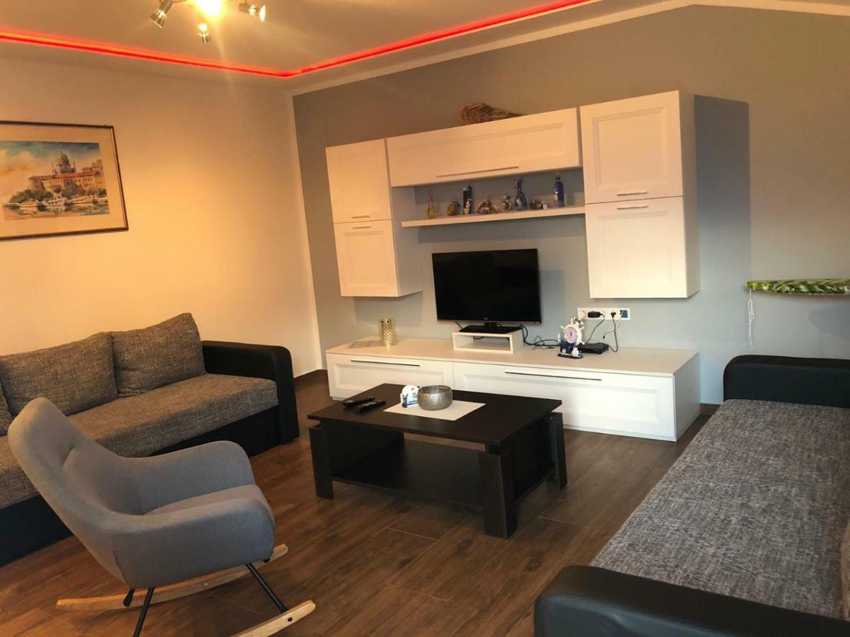 Apartment Jopa シベニク エクステリア 写真
