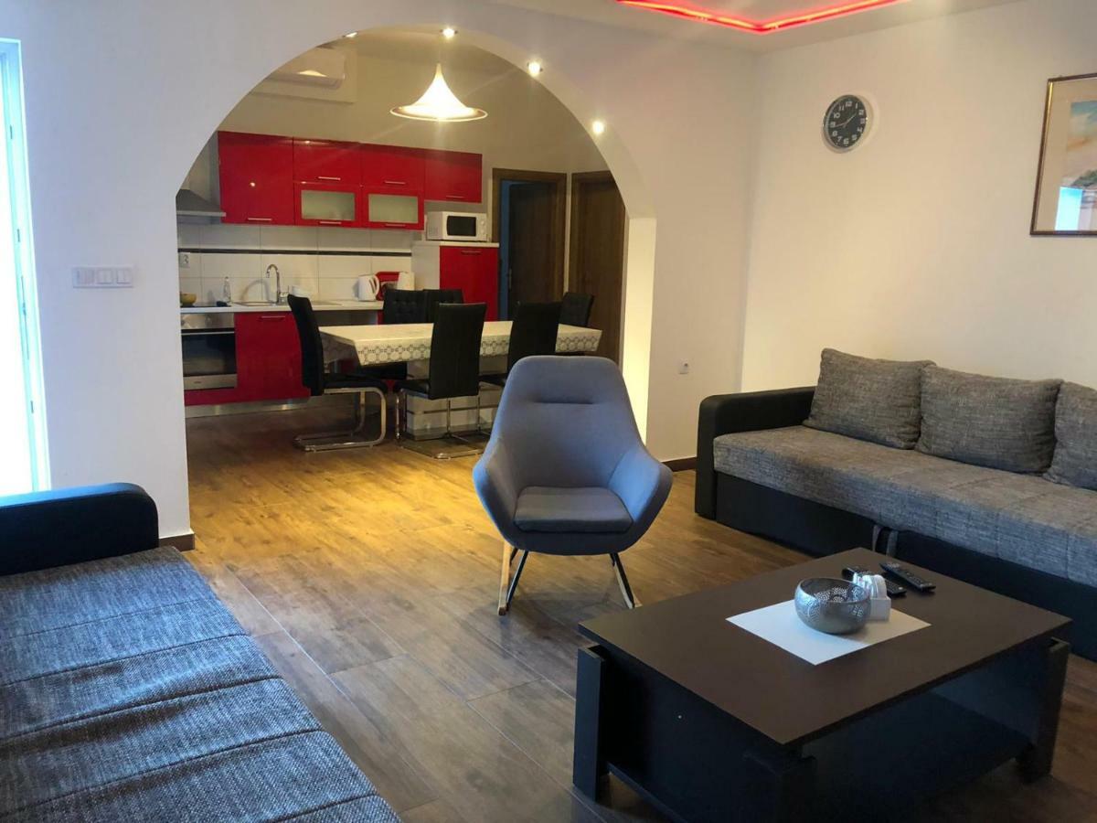 Apartment Jopa シベニク エクステリア 写真